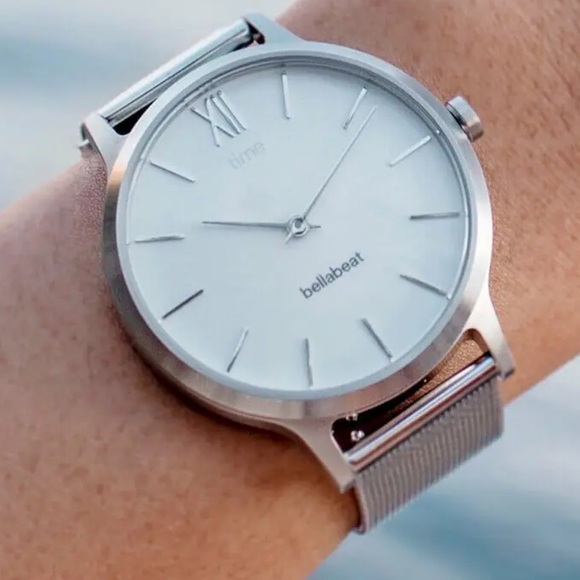 Bellabeat Infinity Hybrid Smartwatch - Picture 2 of 5